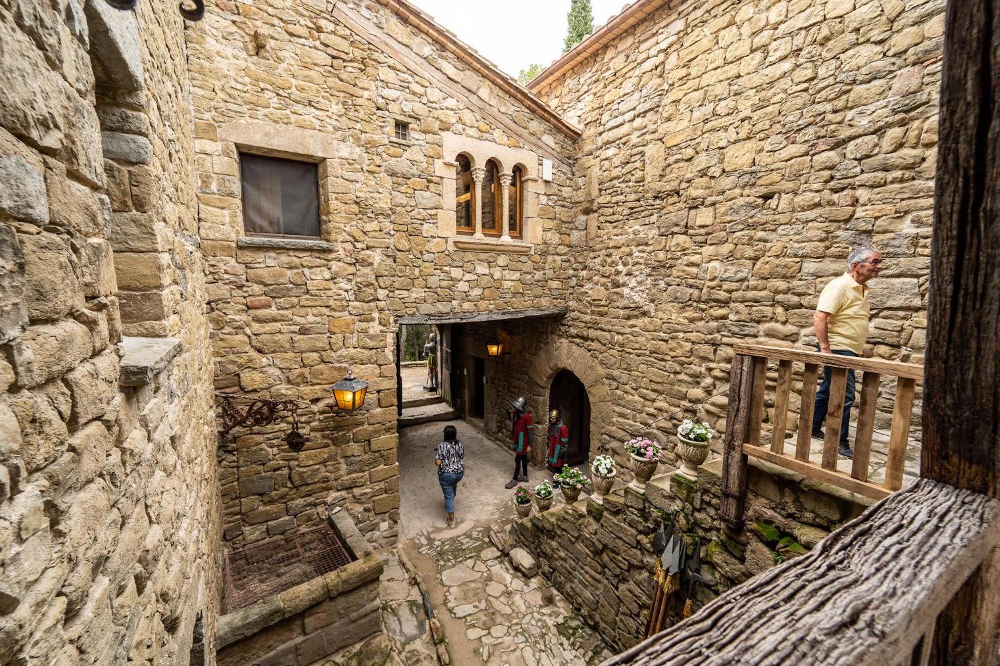Castell In Girona Vila Sant Miquel de Campmajor Exterior foto